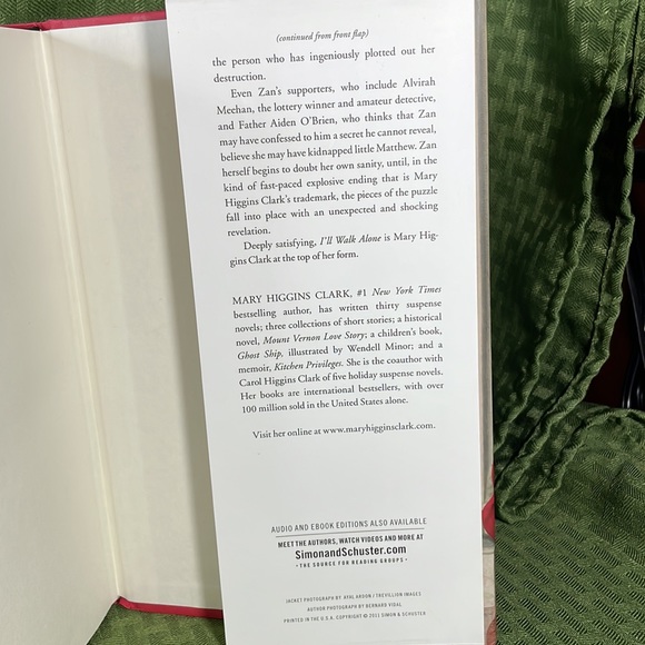 I'll Walk Alone by Mary Higgins Clark (2011, Hardcover) 1st edition - Picture 5 of 6